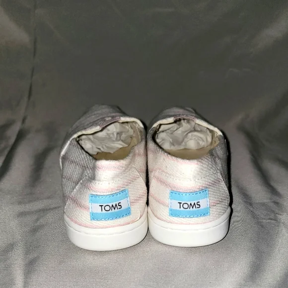 👧🏾💖👧🏾NWOB TOMS Girls Redondo Loafer Flats👧🏾💖👧🏾 - Picture 3 of 7